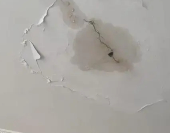 长丰阳台漏水维修公司分享下屋面防水工程质量问题原因分析